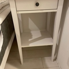 IKEA HEMMEシリーズぼサイドテーブル/チェスト