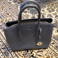 FURLA ハンドバッグの画像