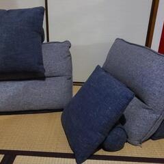 美品☆座椅子のように使えるクッション