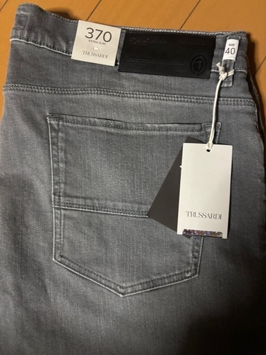 【新品未使用】トラサルディ(TRUSSARDI)ジーンズ グレー サイズ40(XL)