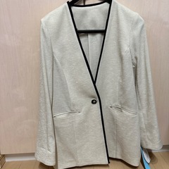 新品　パイピングVカラージャケット　