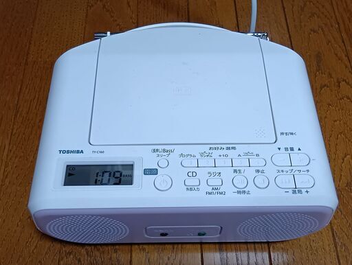 東芝  CDラジオ 　TY-C160