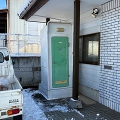 仮設トイレ