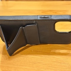 iPhoneケース　2個セット／iPhone13／カード収納付き　 の画像
