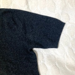 カシミヤ　チャコールグレイ　半袖 タートルネック セーター:ニット:Mサイズ:カシミア100%の画像