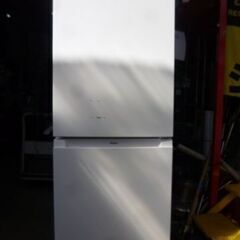 O320　ハイアール　冷蔵庫　JR-NF140V　２ドア　１４０...