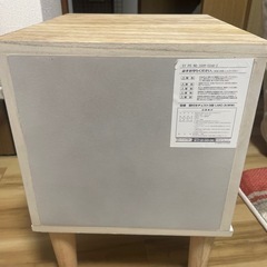 ベッドサイドテーブルの画像