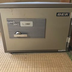 マグロック式耐火金庫