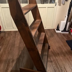 4段飾り棚の画像