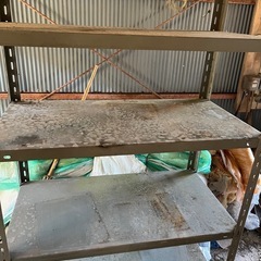 スチールの棚 倉庫にどうですかの画像