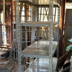 スチールの棚 倉庫にどうですかの画像