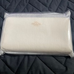 コーチcoach長財布。新品未開封。