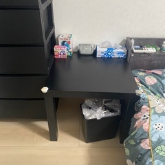 テーブル