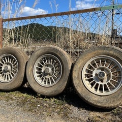 b110サニー スチールホイール 当時物タイヤの画像