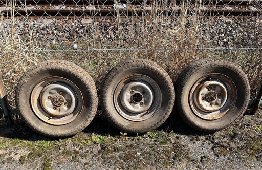 b110サニー スチールホイール 当時物タイヤ