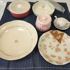 美品　桜の季節に、桜模様＆ピンクの食器