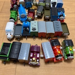 カプセルプラレール車両28台
