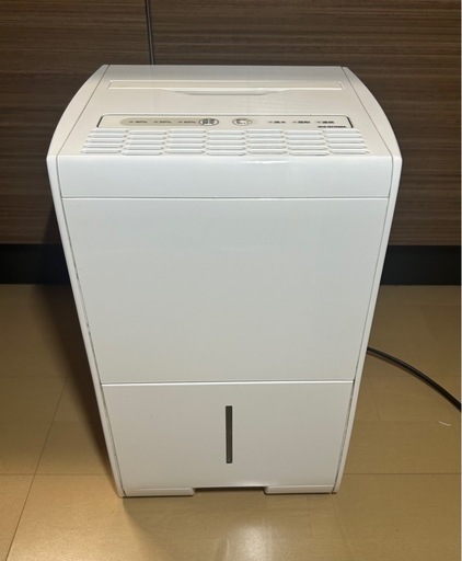 家庭用除湿機　掃除済み