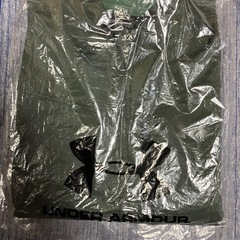 新品🍀 アンダーアーマージャケット　　　メンズMの画像