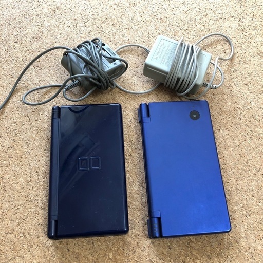 任天堂DSiとLite セット　電源アダプタ、ペン等付属品あり