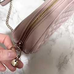 🤍桜ピンク⨉ゴールドチェーンバッグの画像