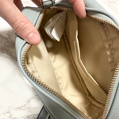 🤍くすみブルー⨉ゴールドチェーンバッグの画像