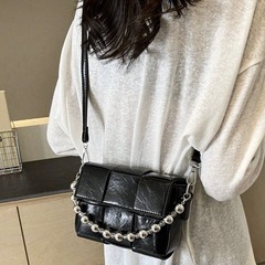 🤍シルバービーズ⨉ブラックバッグの画像