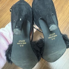 ファー付き　パンプス　22.5の画像