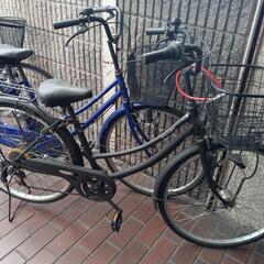 軽快26㌅自転車屋根付き自転車置場に駐輪してます