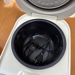 タイガー　炊飯器（3号炊き）の画像