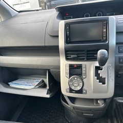 【希少】ダブルサンルーフ付　トヨタヴォクシー　平成19年式　走行11.9万キロ　車検なし  2,000cc  ８人乗り　ウォークスルー　修復歴なしの画像