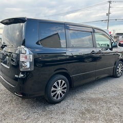 【希少】ダブルサンルーフ付　トヨタヴォクシー　平成19年式　走行11.9万キロ　車検なし  2,000cc  ８人乗り　ウォークスルー　修復歴なしの画像