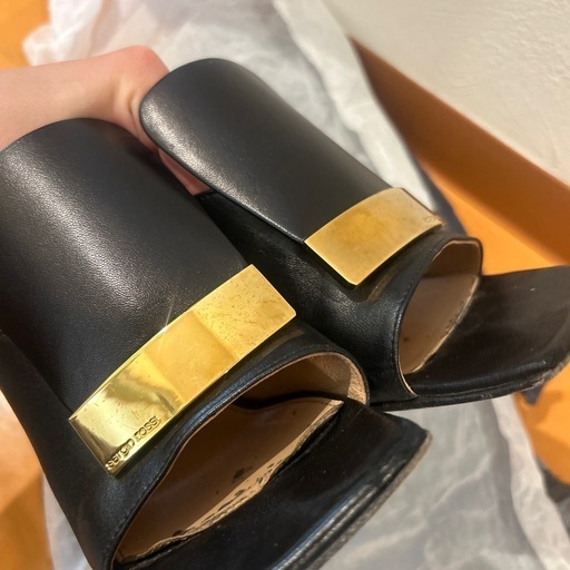 定価10万セルジオロッシ