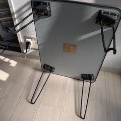 折りたたみテーブルの画像