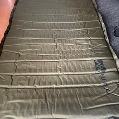 キャンプ用エアマットの画像