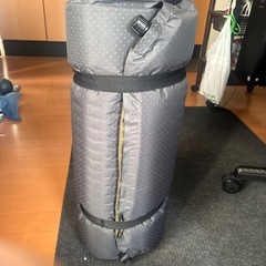 キャンプ用エアマットの画像