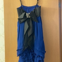 ドレス　青