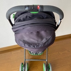 Apricaベビーカーの画像