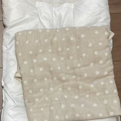 たまごマットおくるみ（ベージュに白のドットのガーゼカバー）