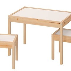 IKEA LATT　キッズテーブルとチェアの画像