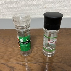 ◯岩塩ミルと粒こしょうミル◯
