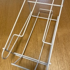 ラック　缶　棚の画像
