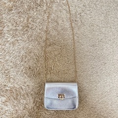 gloveシルバー チェーンショルダーバッグの画像