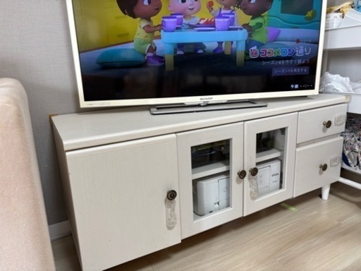白色　テレビ台