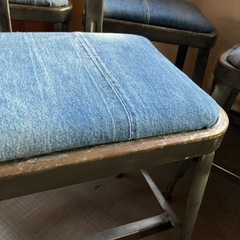 Dulton☆古着の501XXを座面にインストールしたオリジナル鉄錆びダイニングチェア②の画像