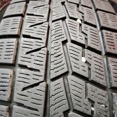 YOKOHAMA ice GUARD iG70 185/65R15 15インチ スタッドレス 4本 21年製 バリ溝 ノート アリオン プレミオ アクア等　(VTP134)の画像