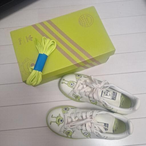 adidasDisneyコラボスニーカー