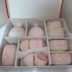 美濃焼き　桜乳白　酒肴揃　徳利2個　おちょこ５個　小鉢５個セットの画像