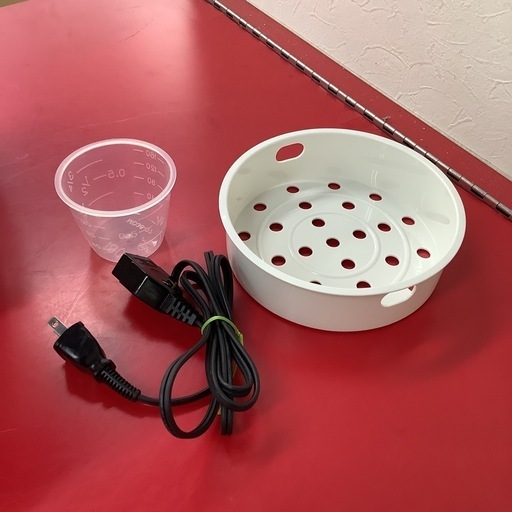 YAMADA ヤマダ　炊飯器　炊飯ジャー　3合炊き　YRC-H08J1 2022年製