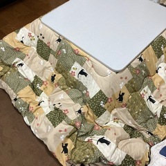 【決定しました】こたつとこたつ布団(猫柄) 